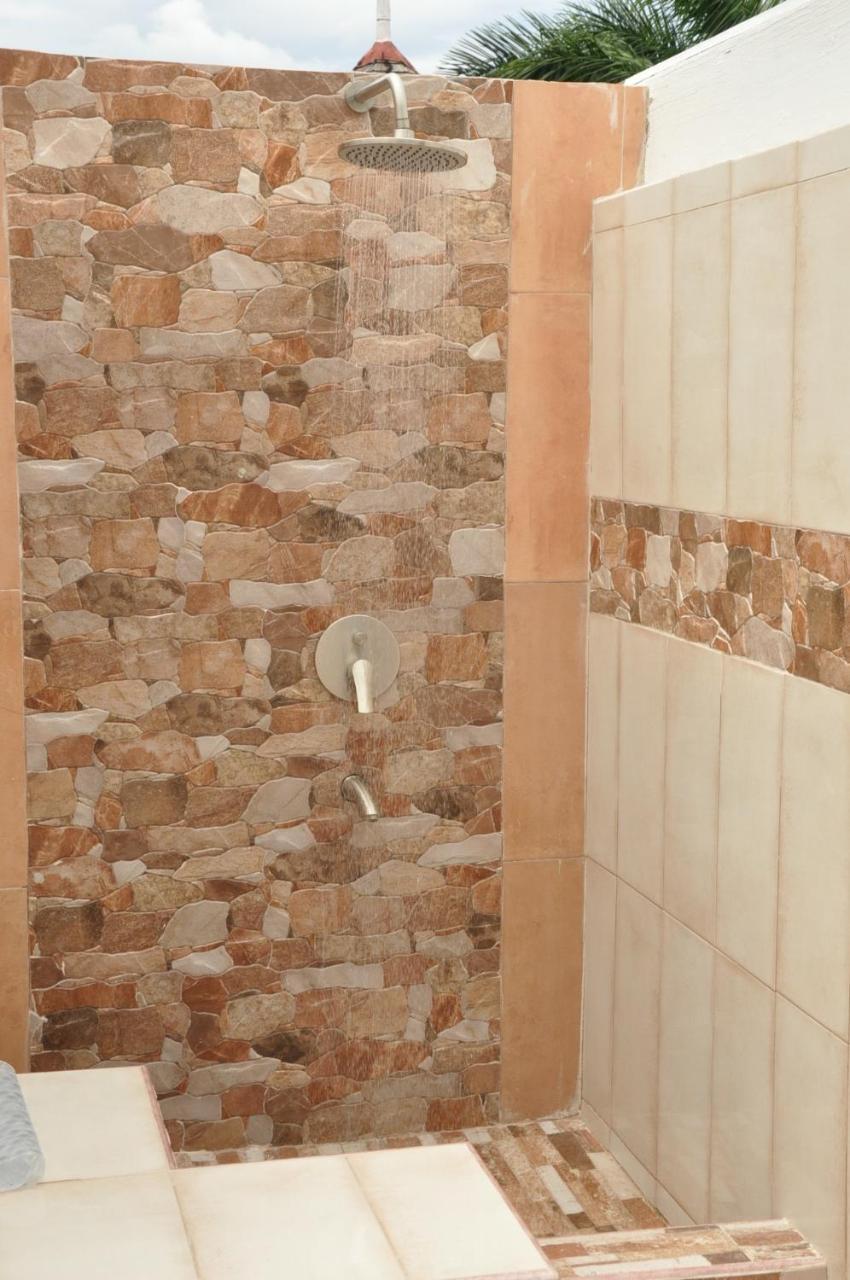 Beach Penthouse A25 Sandcastles オーチョ・リオス エクステリア 写真